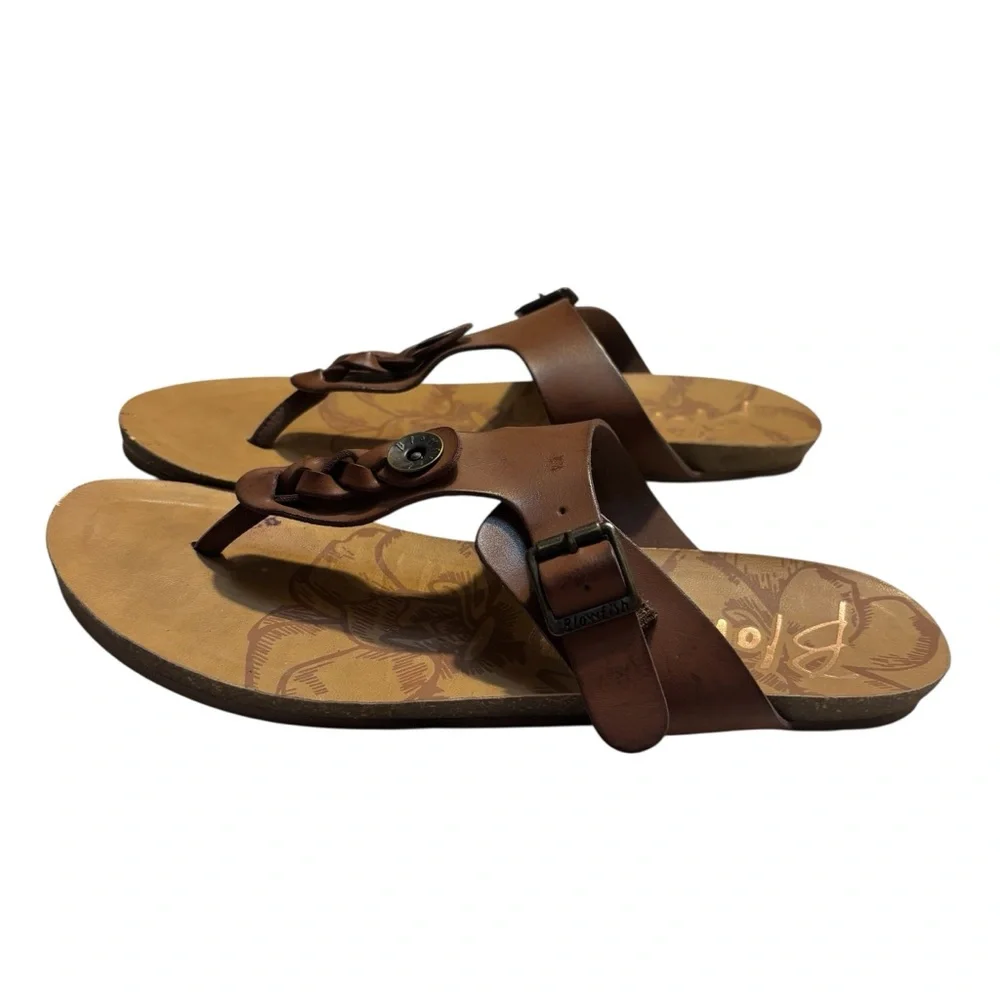 Blowfish Malibu Greco Thong Sandals Size 9 Brown Buckle Detail Braided T-Strap